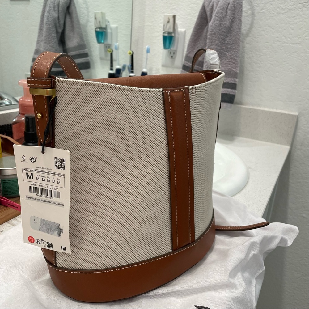 ZARA Topstitch canvas Bucket Bag